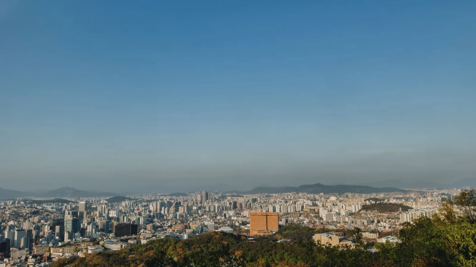 서울 아파트와 도심 전경(참고 이미지)